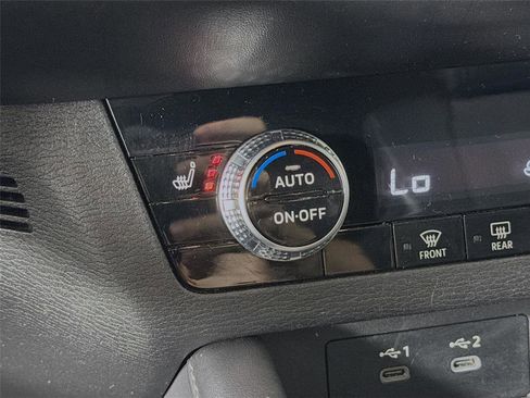 Used 2025 Mitsubishi Outlander SE AWD/4WD image 25