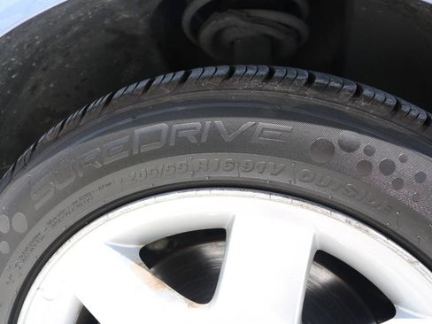 Used 2004 BMW 325xi Sedan AWD/4WD image 78