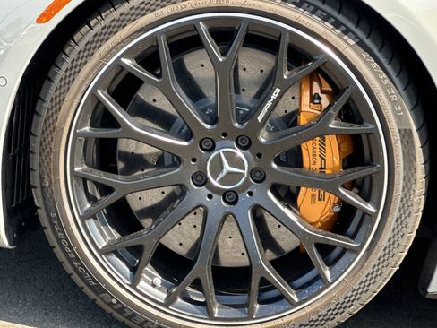 Used 2025 Mercedes-Benz SL 63 AMG S e Performance 4MATIC image 31