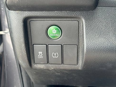 Used 2018 Honda HR-V EX image 19