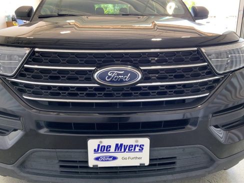Used 2021 Ford Explorer XLT image 27