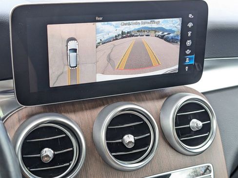 Certified 2022 Mercedes-Benz GLC 300 4MATIC image 17