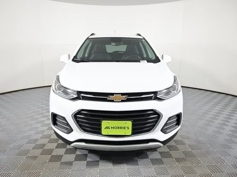 Used 2022 Chevrolet Trax LT w/ LT Convenience Package image 10