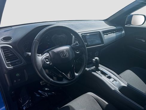 Used 2021 Honda HR-V Sport image 9