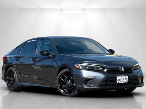 Used 2022 Honda Civic Sport image 1