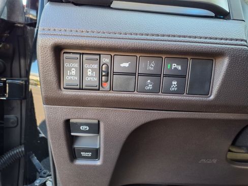 Used 2019 Honda Odyssey Elite image 17