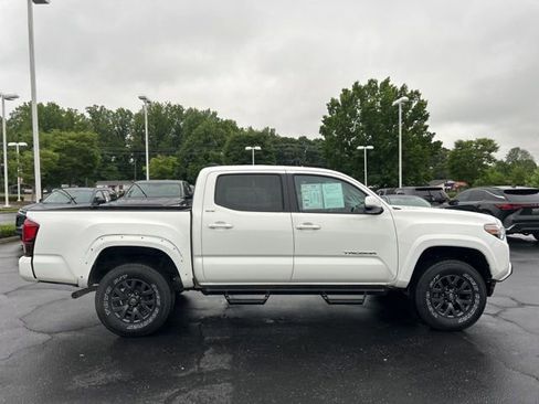 Used 2023 Toyota Tacoma SR5 w/ Technology Package AWD/4WD image 5