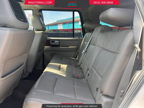 Used 2012 Lincoln Navigator 4WD image 28