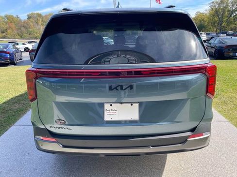 New 2026 Kia Carnival SX w/ SX Dark Edition Package image 16