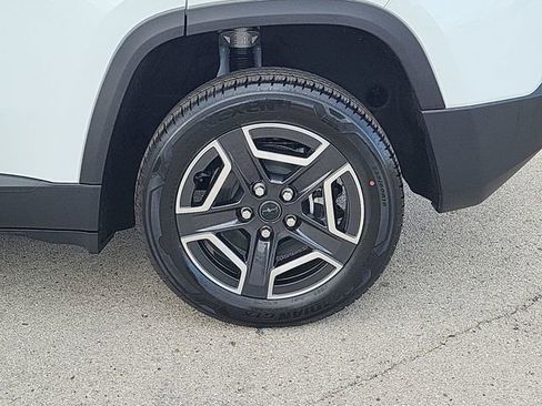 New 2026 Jeep Cherokee Limited image 18