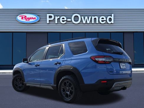 Used 2023 Honda Pilot TrailSport image 5