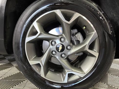 Used 2025 Chevrolet Trax LT w/ Driver Confidence Package FWD image 36
