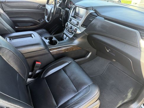 Used 2019 Chevrolet Tahoe LT image 13