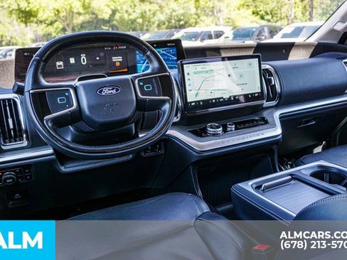 Used 2025 Ford Expedition Platinum AWD/4WD image 29