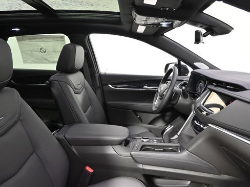 New 2025 Cadillac XT5 Premium Luxury w/ Technology Package image 16