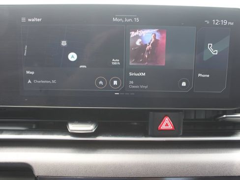 Used 2025 Kia Carnival EX FWD image 50
