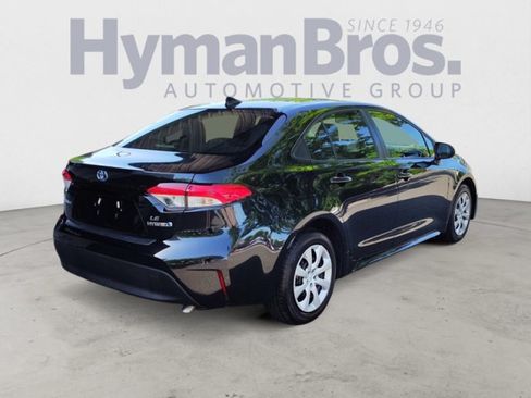 Used 2023 Toyota Corolla LE FWD image 3