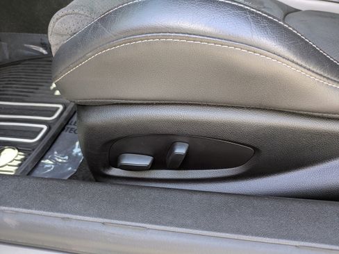 Used 2020 Chevrolet Camaro SS RWD image 18