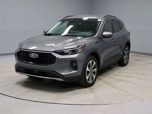 Certified 2024 Ford Escape Platinum image 8