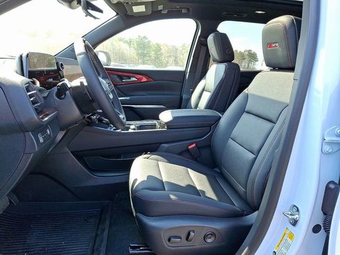 New 2026 Chevrolet Traverse Z71 w/ Enhanced Driving Package image 12