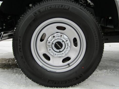 New 2025 Ford F350 XL w/ FX4 Off-Road Package image 9