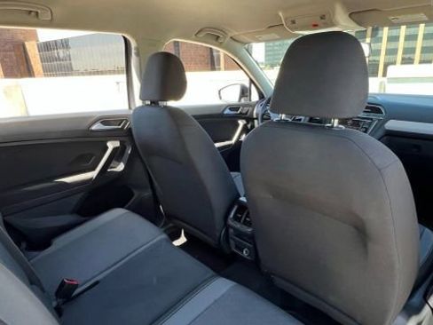 Used 2021 Volkswagen Tiguan S image 20