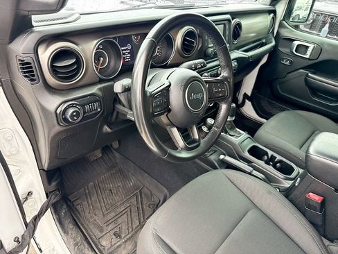 Used 2020 Jeep Gladiator Sport w/ Quick Order Package 24S image 10
