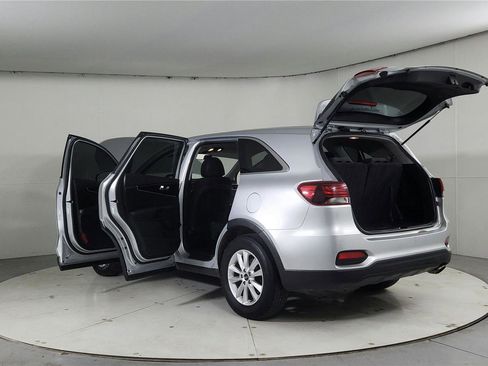 Used 2020 Kia Sorento AWD V6 image 11