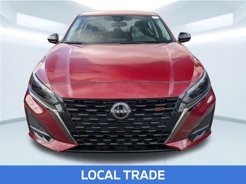 Used 2024 Nissan Altima 2.5 SR image 2
