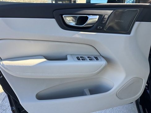 New 2026 Volvo XC60 B5 Ultra w/ Climate Package image 12