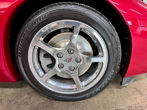 Used 2000 Chevrolet Corvette Coupe w/ Memory Pkg image 21