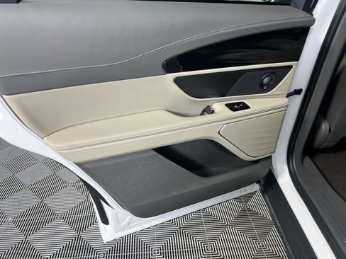 Used 2024 Lincoln Nautilus Reserve w/ Equipment Group 202A image 31