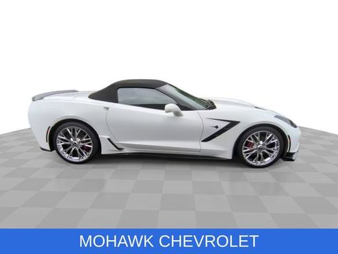 Used 2016 Chevrolet Corvette Stingray Convertible w/ 3LT Preferred Equipment Group RWD image 9