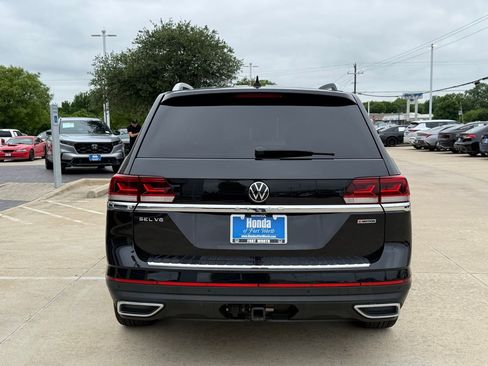 Used 2021 Volkswagen Atlas SEL Premium AWD/4WD image 4