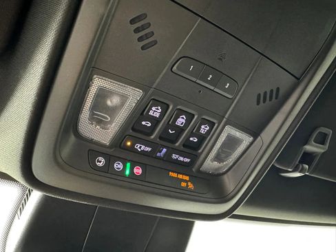 Used 2025 Cadillac XT4 Sport FWD image 25