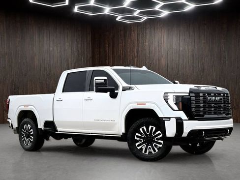 Used 2025 GMC Sierra 3500 Denali Ultimate AWD/4WD image 1