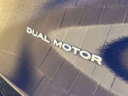 Used 2022 Tesla Model Y Long Range AWD/4WD image 8