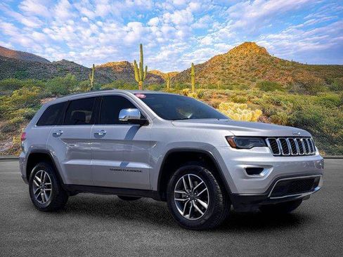 Used 2019 Jeep Grand Cherokee Limited w/ Luxury Group II RWD image 2
