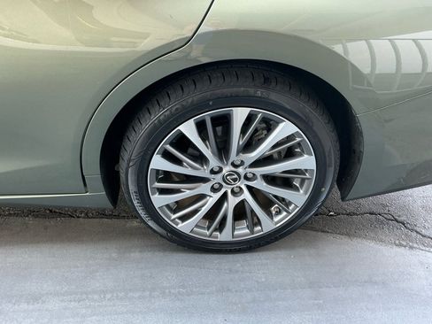 Used 2019 Lexus ES 350 w/ Premium Package FWD image 27