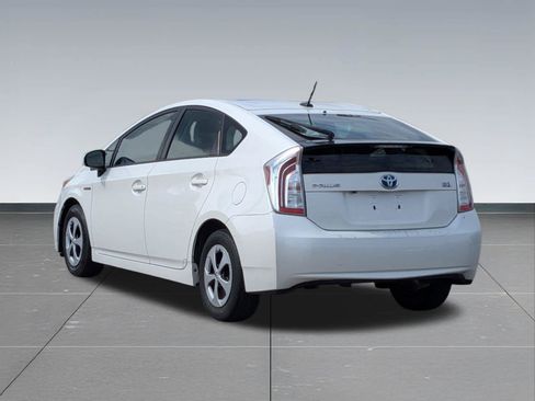 Used 2014 Toyota Prius Four FWD image 3