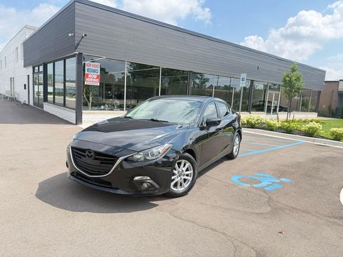 Used 2016 MAZDA MAZDA3 i Touring FWD image 1