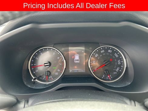 Used 2020 Toyota RAV4 XLE Premium AWD/4WD image 10