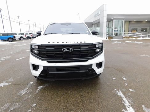 New 2025 Ford Expedition Platinum w/ Stealth Performance Package image 8