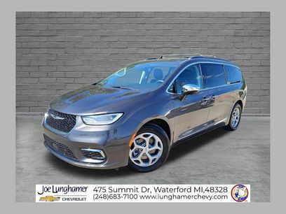 Used 2023 Chrysler Pacifica Limited