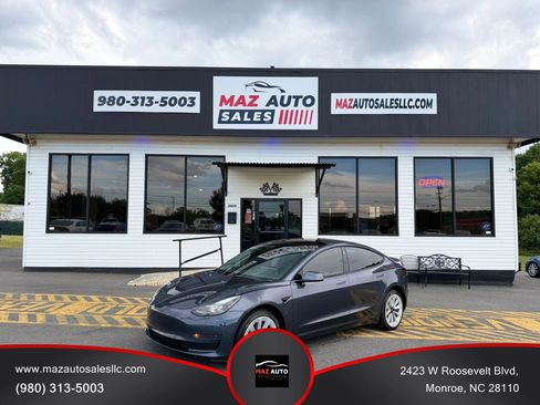 Used 2022 Tesla Model 3 RWD image 1