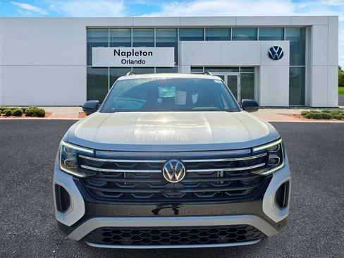 New 2026 Volkswagen Atlas Peak Edition AWD/4WD image 2