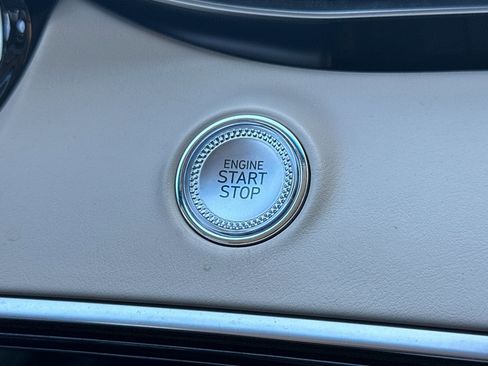 Used 2022 Genesis GV70 2.5T w/ Advanced Package image 35