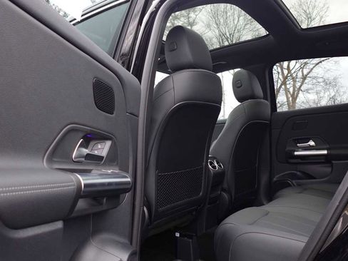 Used 2026 Mercedes-Benz GLA 250 4MATIC image 38