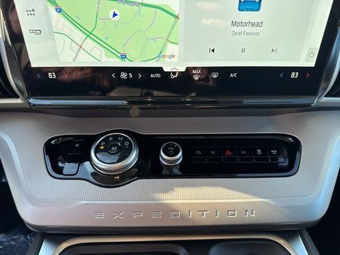 New 2025 Ford Expedition Max Active image 18