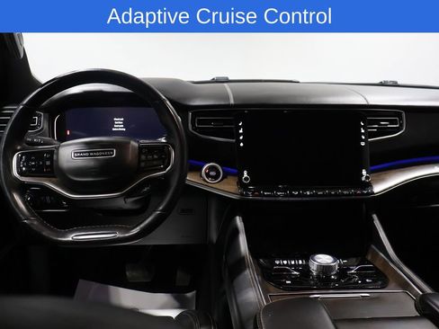 Used 2022 Jeep Grand Wagoneer Series I image 3